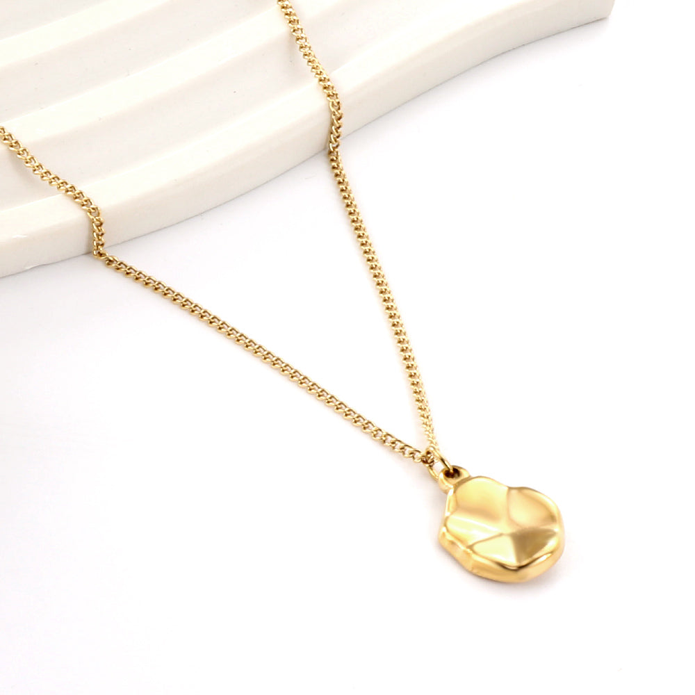 Hammered Coin Pendant Necklace — Gold